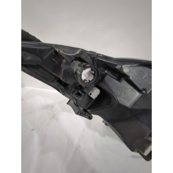 Recambio de faro derecho para peugeot 107 (pm_, pn_) 1.4 hdi referencia OEM IAM 620674  