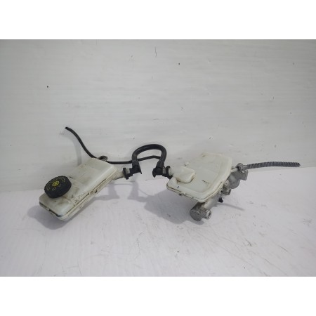 Recambio de bomba freno para renault trafic furgón l1h1 2,7t referencia OEM IAM 460913484R / 460913647R  