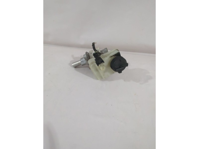 Recambio de bomba freno para peugeot 107 (pm_, pn_) 1.4 hdi referencia OEM IAM 0204Y21821  