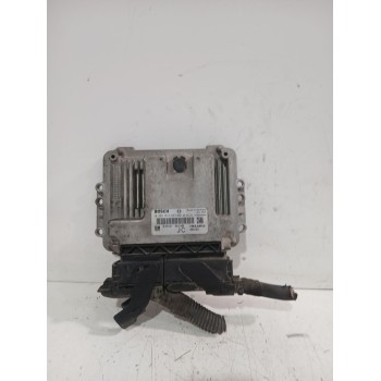 Recambio de centralita motor uce para opel astra h sedán (a04) 1.7 cdti (l69) referencia OEM IAM 0281014643  