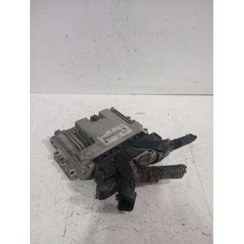 Recambio de centralita motor uce para opel astra h sedán (a04) 1.7 cdti (l69) referencia OEM IAM 0281014643  