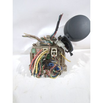 Recambio de cuadro instrumentos para peugeot 107 (pm_, pn_) 1.4 hdi referencia OEM IAM 8211RW  