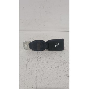 Recambio de enganche cinturon trasero izquierdo para peugeot 107 (pm_, pn_) 1.4 hdi referencia OEM IAM 8974LP  