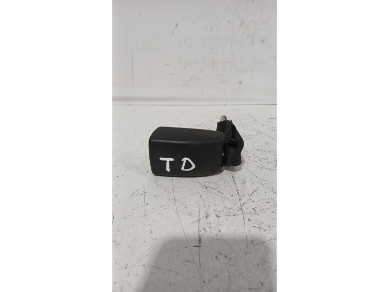 Recambio de enganche cinturon trasero derecho para citroën c1 (pm_, pn_) 1.4 hdi referencia OEM IAM 8974LP  