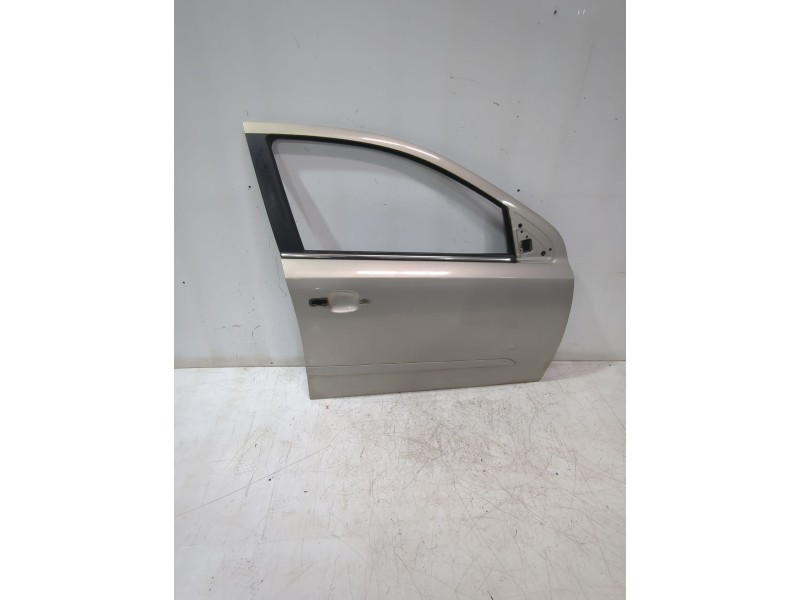 Recambio de puerta delantera derecha para opel astra h sedán (a04) 1.7 cdti (l69) referencia OEM IAM 93192037  