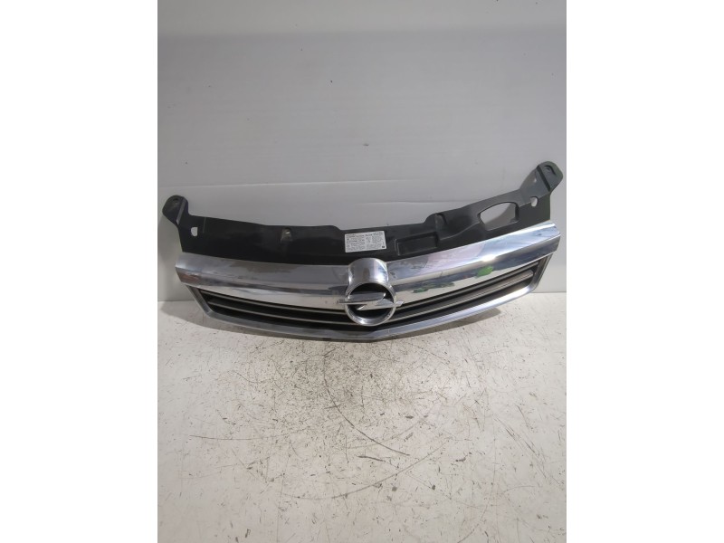Recambio de rejilla paragolpes delantero para opel astra h sedán (a04) 1.7 cdti (l69) referencia OEM IAM 13247083  