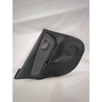 Recambio de guarnecido puerta trasera izquierda para toyota yaris (_p13_) 1.5 (nsp131_) referencia OEM IAM 676130D560  