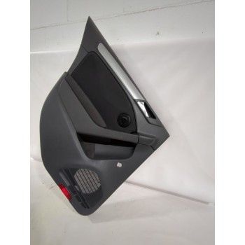 GUARNECIDO PUERTA TRASERA IZQUIERDA 5K6867211 