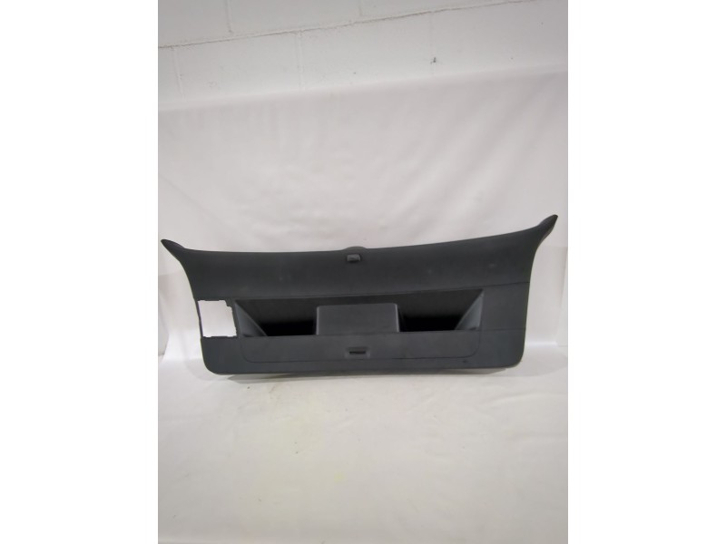 Recambio de guarnecido porton trasero para volkswagen golf vi variant (aj5) 1.6 tdi referencia OEM IAM 5K6867605  