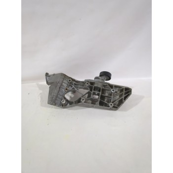 Recambio de soporte alternador para volkswagen polo iv (9n_, 9a_) 1.9 sdi referencia OEM IAM 038903143AC  
