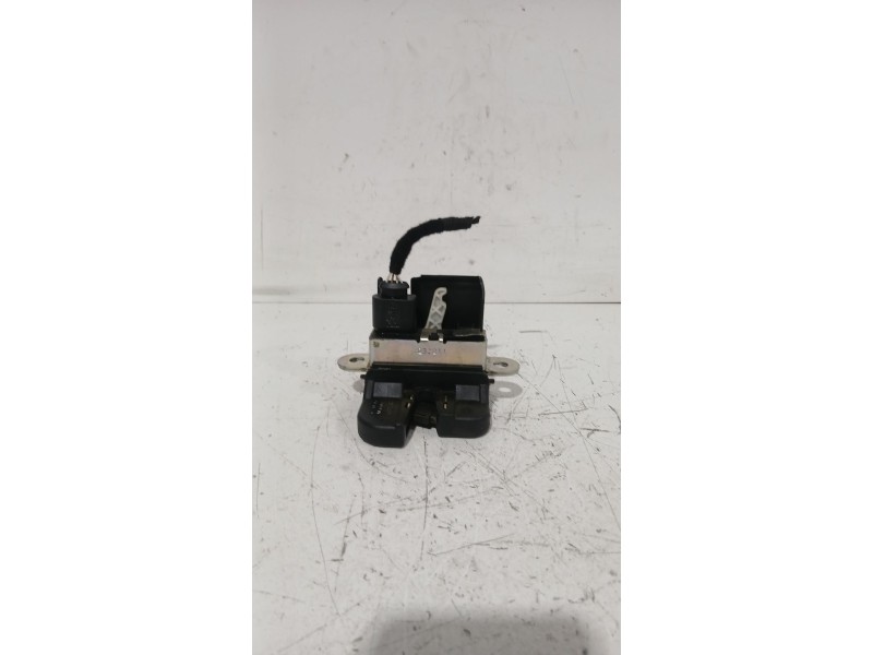 Recambio de cerradura maletero / porton para volkswagen golf vi variant (aj5) 1.6 tdi referencia OEM IAM 5K0827505A  
