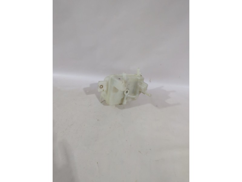 Recambio de deposito liquido freno para toyota yaris (_p13_) 1.5 (nsp131_) referencia OEM IAM 03350887081  