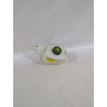 Recambio de deposito liquido freno para toyota yaris (_p13_) 1.5 (nsp131_) referencia OEM IAM 03350887081  