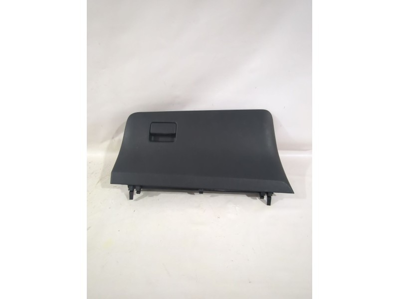 Recambio de guantera para toyota yaris (_p13_) 1.5 (nsp131_) referencia OEM IAM 555500D151  