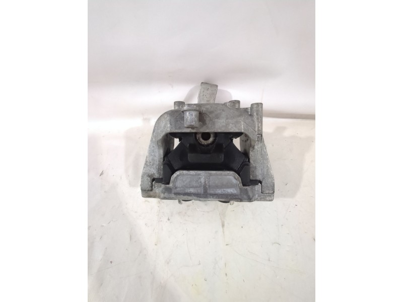Recambio de soporte motor derecho para volkswagen golf vi variant (aj5) 1.6 tdi referencia OEM IAM K0199262  