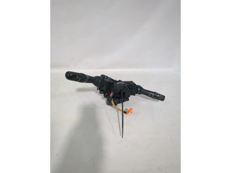 Recambio de mando multifuncion para toyota yaris (_p13_) 1.5 (nsp131_) referencia OEM IAM 173832  