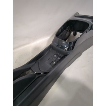 Recambio de consola central para toyota yaris (_p13_) 1.5 (nsp131_) referencia OEM IAM 589100D290  