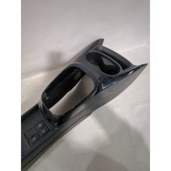 Recambio de consola central para toyota yaris (_p13_) 1.5 (nsp131_) referencia OEM IAM 589100D290  