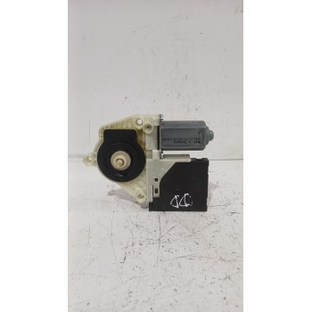 MOTOR ELEVALUNAS DELANTERO DERECHO 5K0959792 