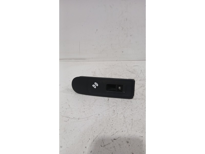 Recambio de mando elevalunas delantero derecho para volkswagen golf vi variant (aj5) 1.6 tdi referencia OEM IAM 5K0867256  