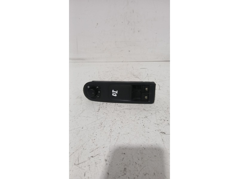 Recambio de mando elevalunas delantero izquierdo para volkswagen golf vi variant (aj5) 1.6 tdi referencia OEM IAM 5K0867255  