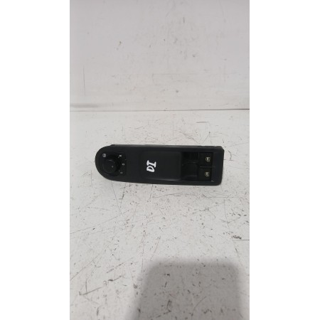 Recambio de mando elevalunas delantero izquierdo para volkswagen golf vi variant (aj5) 1.6 tdi referencia OEM IAM 5K0867255  