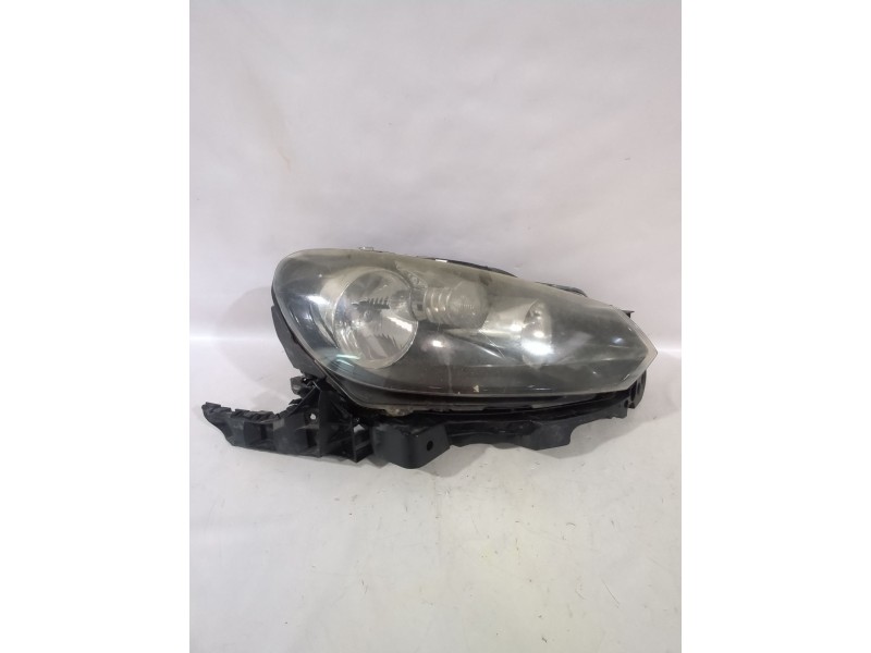 Recambio de faro derecho para volkswagen golf vi variant (aj5) 1.6 tdi referencia OEM IAM 5K1941006S  