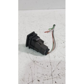 Recambio de mando luces para toyota yaris (_p13_) 1.5 (nsp131_) referencia OEM IAM 8415202080  