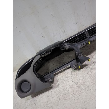 Recambio de salpicadero para toyota yaris (_p13_) 1.5 (nsp131_) referencia OEM IAM 553020D180C1  