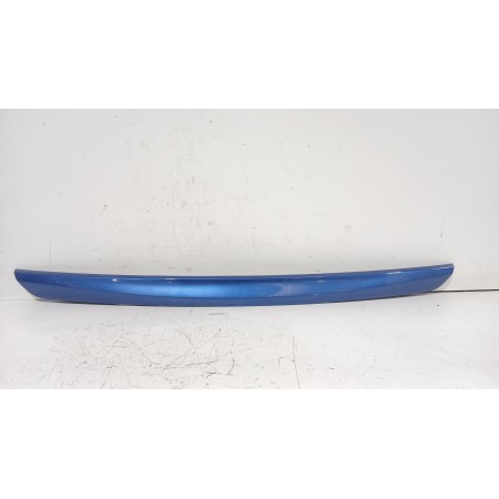 Recambio de moldura para toyota yaris (_p13_) 1.5 (nsp131_) referencia OEM IAM 768010D55  
