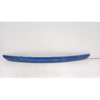 Recambio de moldura para toyota yaris (_p13_) 1.5 (nsp131_) referencia OEM IAM 768010D55  