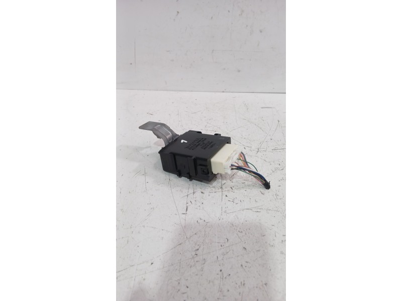Recambio de modulo electronico para toyota yaris (_p13_) 1.5 (nsp131_) referencia OEM IAM 859400D030  