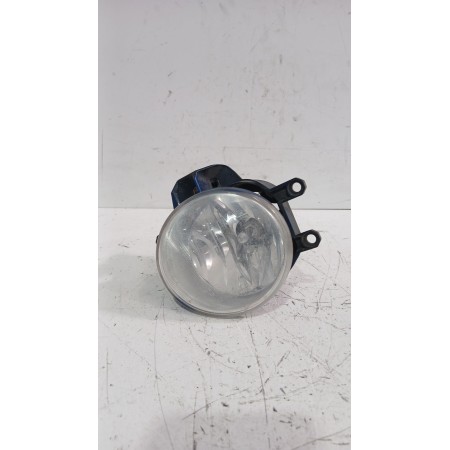 Recambio de faro antiniebla derecho para toyota yaris (_p13_) 1.5 (nsp131_) referencia OEM IAM 8121002110  