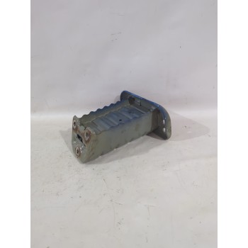 Recambio de puntera paragolpes delantera izquierda para toyota yaris (_p13_) 1.5 (nsp131_) referencia OEM IAM 9551G073  