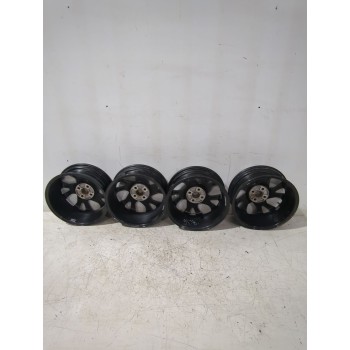 Recambio de juego llantas para toyota yaris (_p13_) 1.5 (nsp131_) referencia OEM IAM 426110DC80  