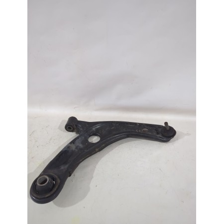 Recambio de brazo suspension inferior delantero izquierdo para toyota yaris (_p13_) 1.5 (nsp131_) referencia OEM IAM 4806909140 