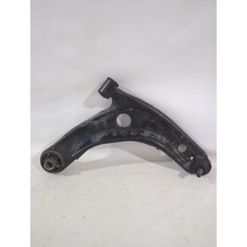Recambio de brazo suspension inferior delantero izquierdo para toyota yaris (_p13_) 1.5 (nsp131_) referencia OEM IAM 4806909140 