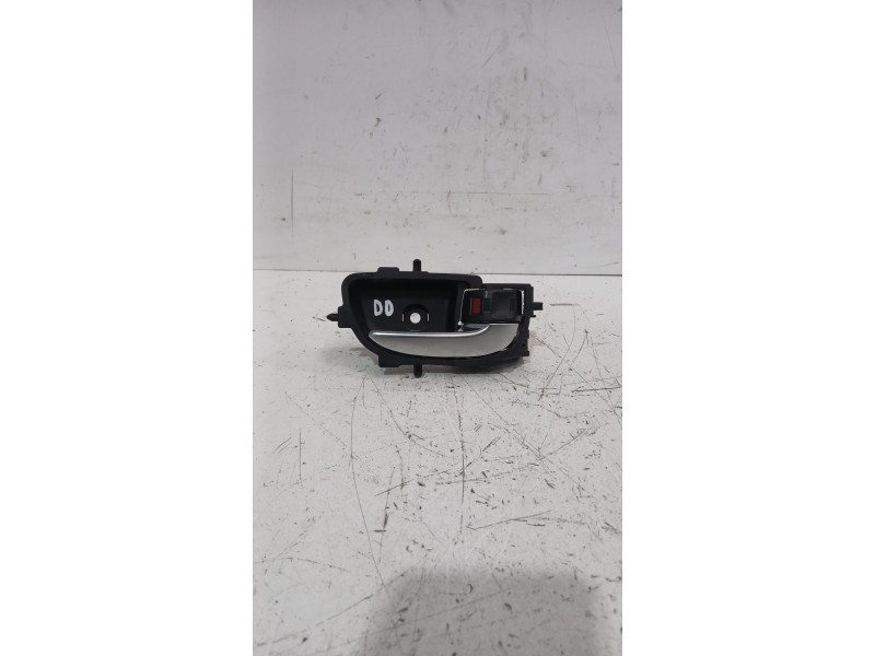 Recambio de maneta interior delantera derecha para toyota yaris (_p13_) 1.5 (nsp131_) referencia OEM IAM 692050D201  