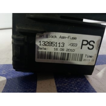 Recambio de caja reles / fusibles para opel insignia sports tourer 2.0 cdti cat referencia OEM IAM 13285113  