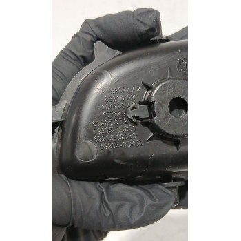 Recambio de maneta interior trasera derecha para toyota yaris (_p13_) 1.5 (nsp131_) referencia OEM IAM 692050D201  