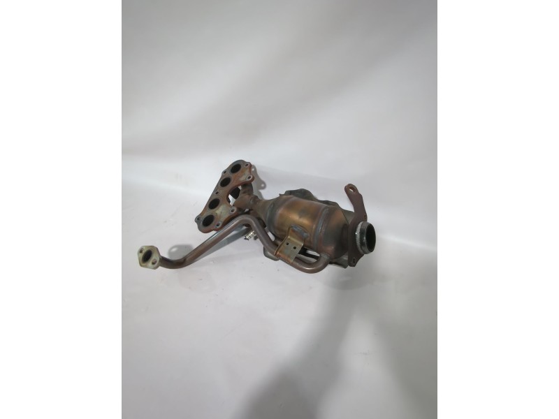 Recambio de catalizador para toyota yaris active referencia OEM IAM 2505147180  