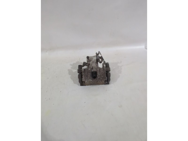 Recambio de pinza de freno trasera izquierda para toyota yaris (_p13_) 1.5 (nsp131_) referencia OEM IAM 478500D080  
