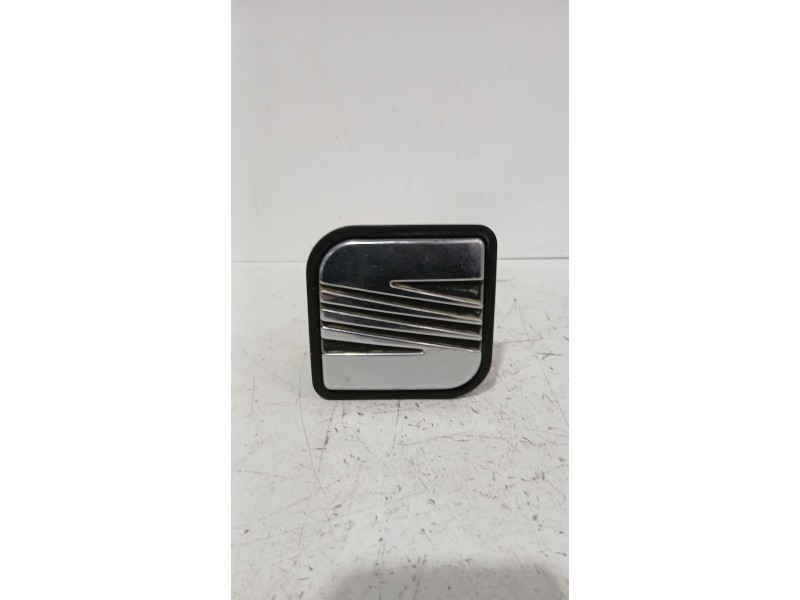 Recambio de maneta exterior porton para seat ibiza ii (6k1) 1.4 i referencia OEM IAM 6K0827565  