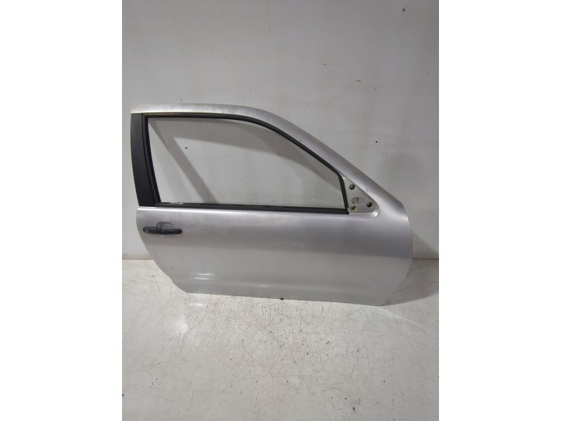Recambio de puerta delantera derecha para seat ibiza ii (6k1) 1.4 i referencia OEM IAM 6K3831052C  