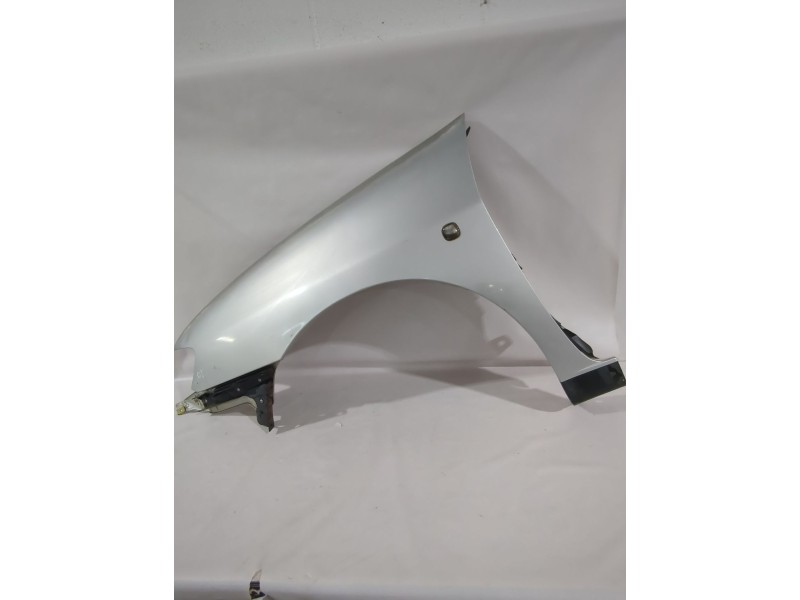 Recambio de aleta delantera izquierda para seat ibiza ii (6k1) 1.4 i referencia OEM IAM 6K0821021D  