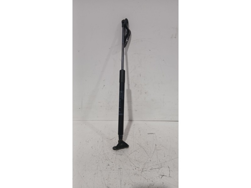 Recambio de amortiguadores maletero / porton para toyota yaris (_p13_) 1.5 (nsp131_) referencia OEM IAM 3998550405N  