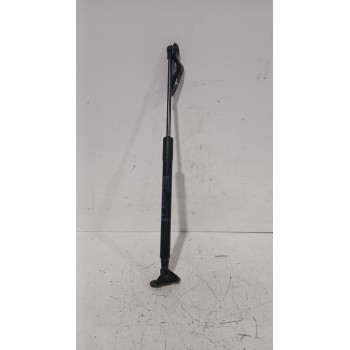 Recambio de amortiguadores maletero / porton para toyota yaris (_p13_) 1.5 (nsp131_) referencia OEM IAM 3998550405N  