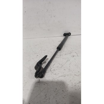 Recambio de amortiguadores maletero / porton para toyota yaris (_p13_) 1.5 (nsp131_) referencia OEM IAM 3998550405N  