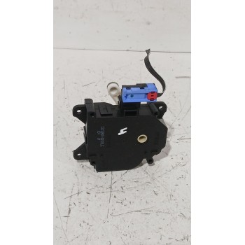 Recambio de motor apertura trampilla para toyota yaris (_p13_) 1.5 (nsp131_) referencia OEM IAM CZ1138002810  