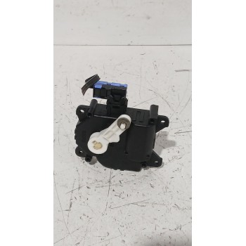 Recambio de motor apertura trampilla para toyota yaris (_p13_) 1.5 (nsp131_) referencia OEM IAM CZ1138002810  